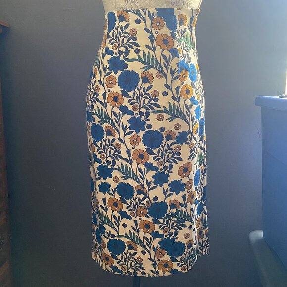 Zara Women Multicolor Floral Pencil skirt - Picture 1 of 6